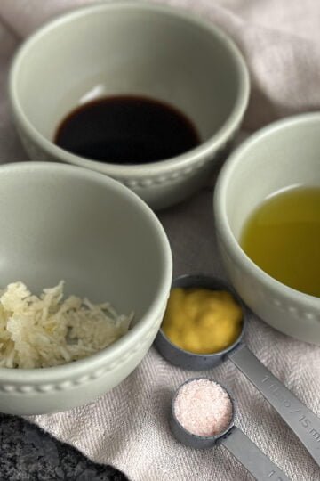 ingredients for simple balsamic salad dressing