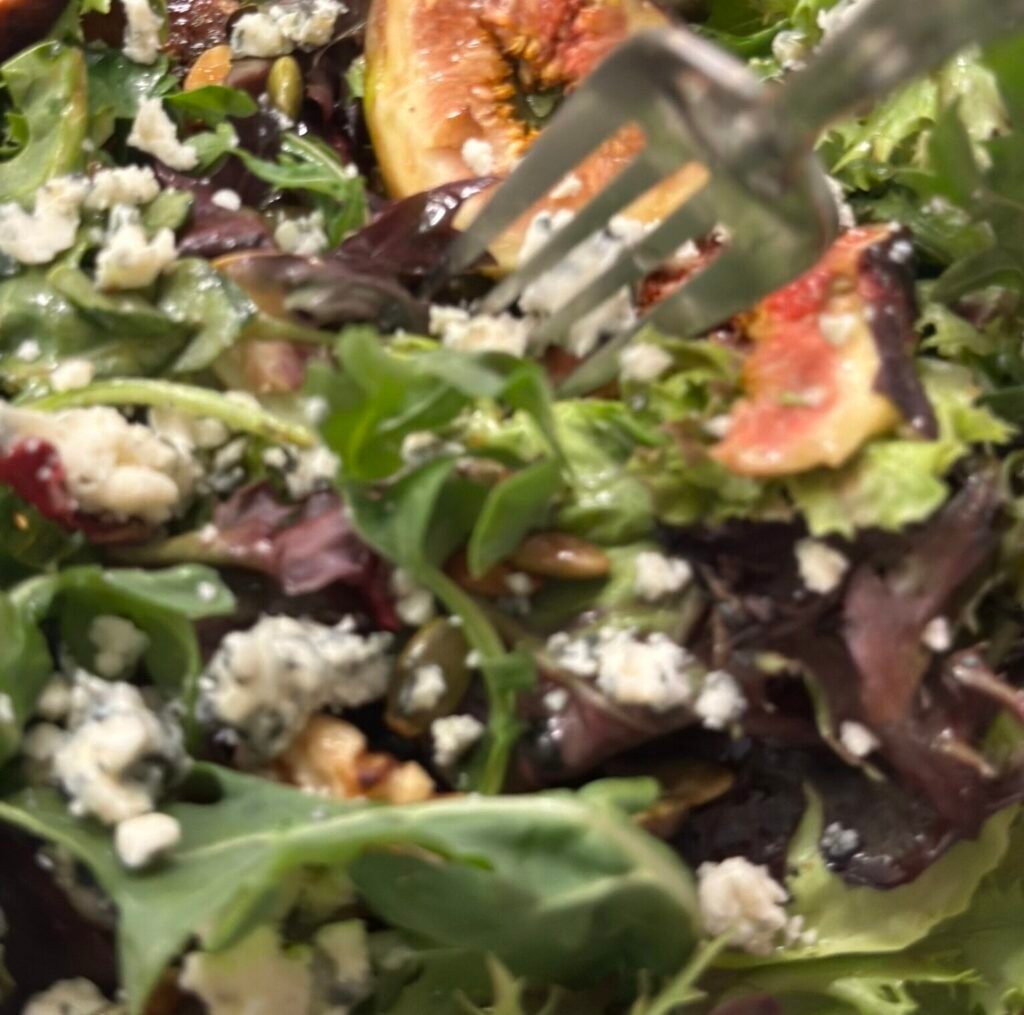 Figs and blue cheese maple glazed salad