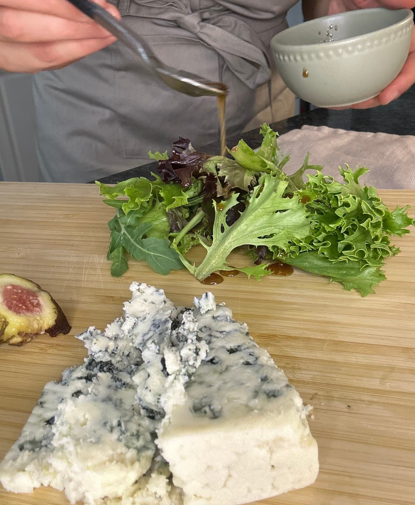 rizzle prepare salad mix