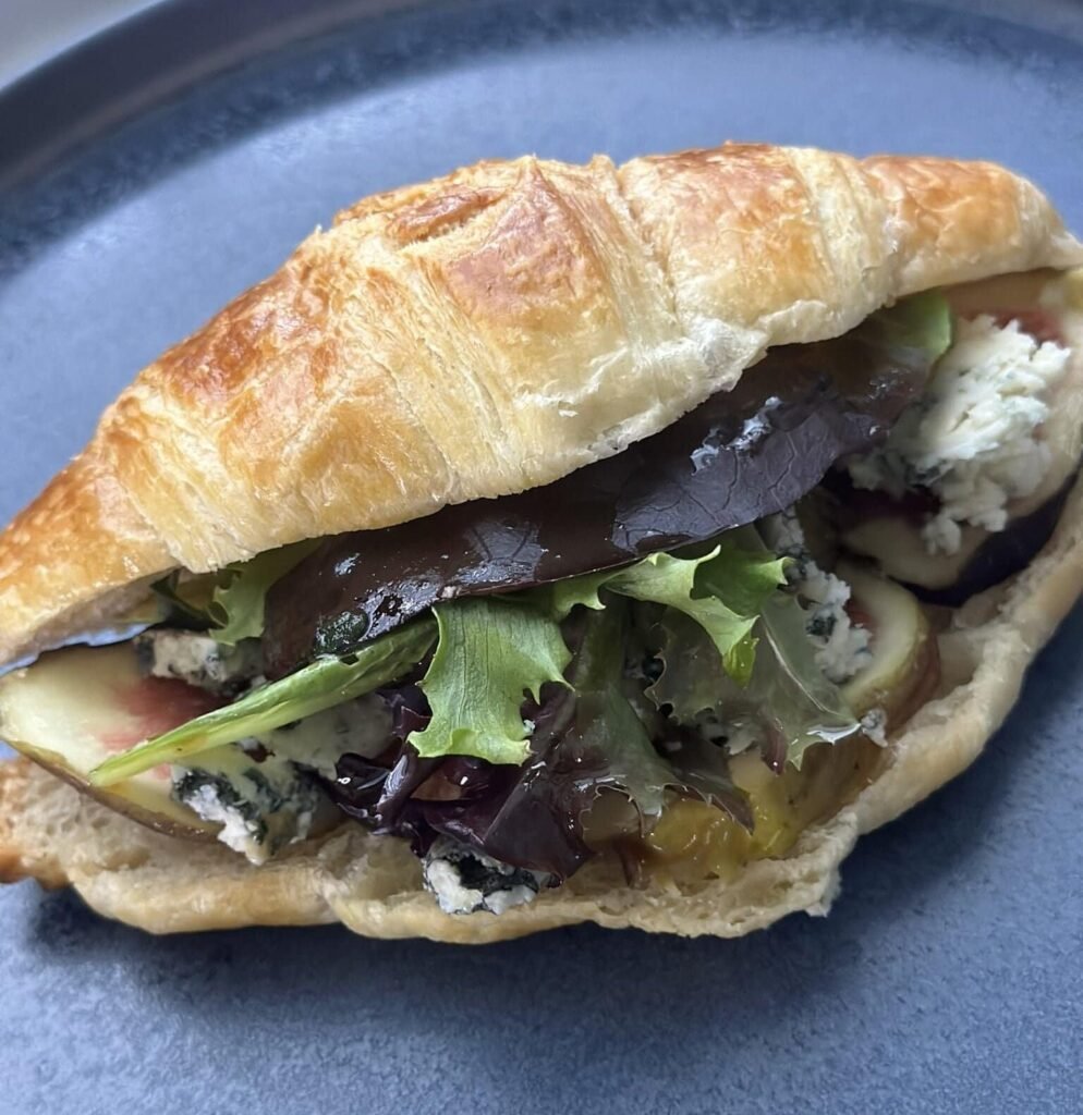 figs and blue cheese croissant