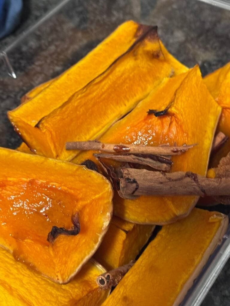 store roasted pumpkin in a container