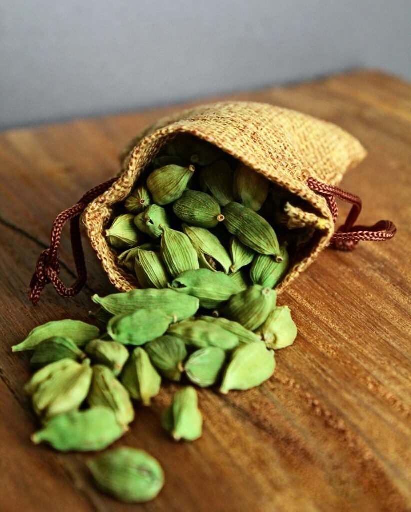 cardamom pods