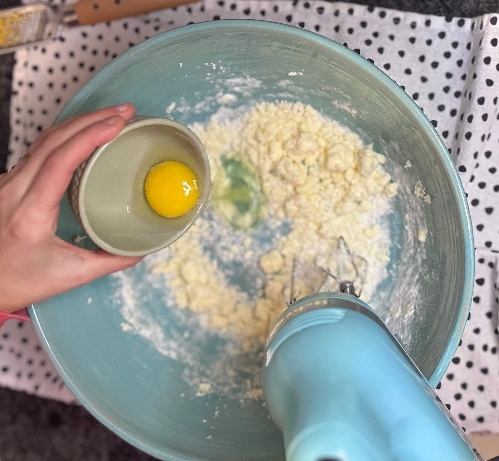 IMG_8464 add egg in the mixed butter