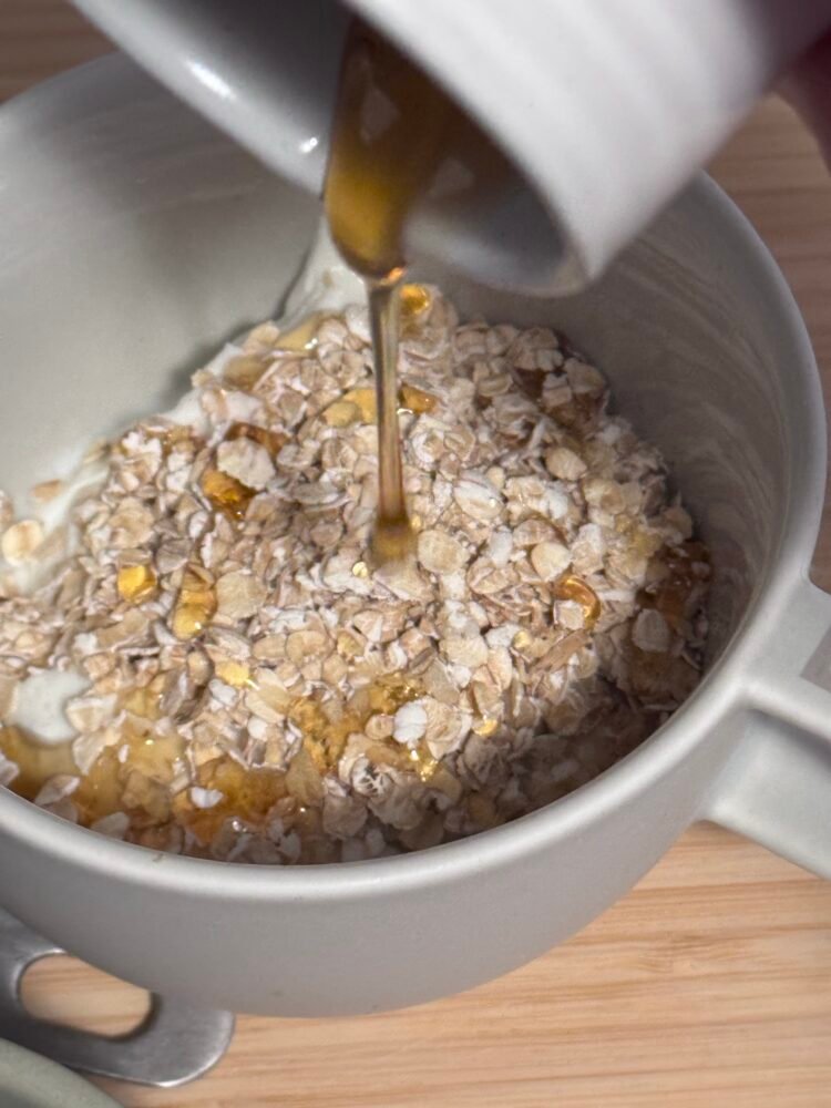 IMG_8945 add honey in rolled oats