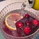 add tonic in the glass