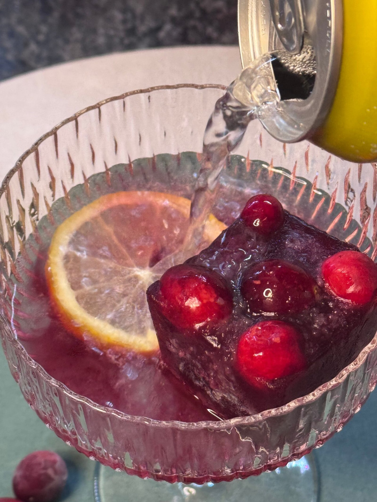 IMG_9263 add tonic in the glass