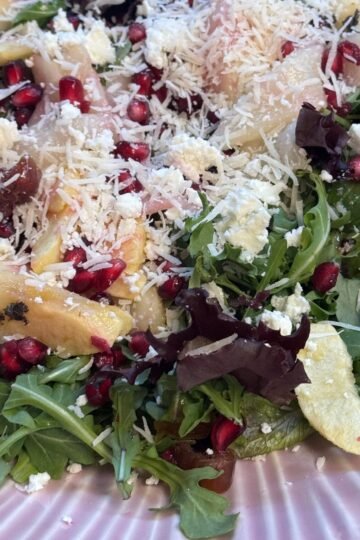 Healthy Green Salad with Apples