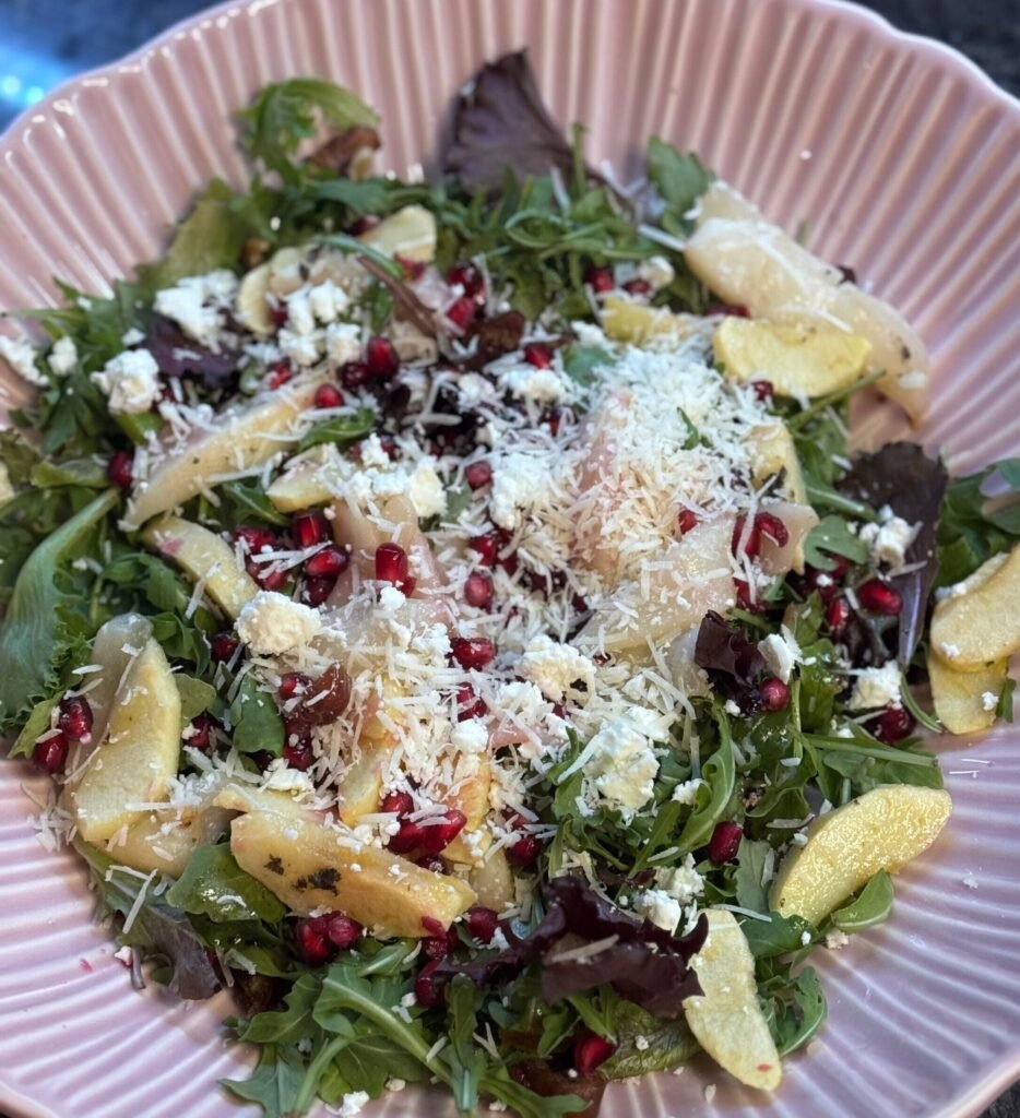 Healthy Green Salad with Apples