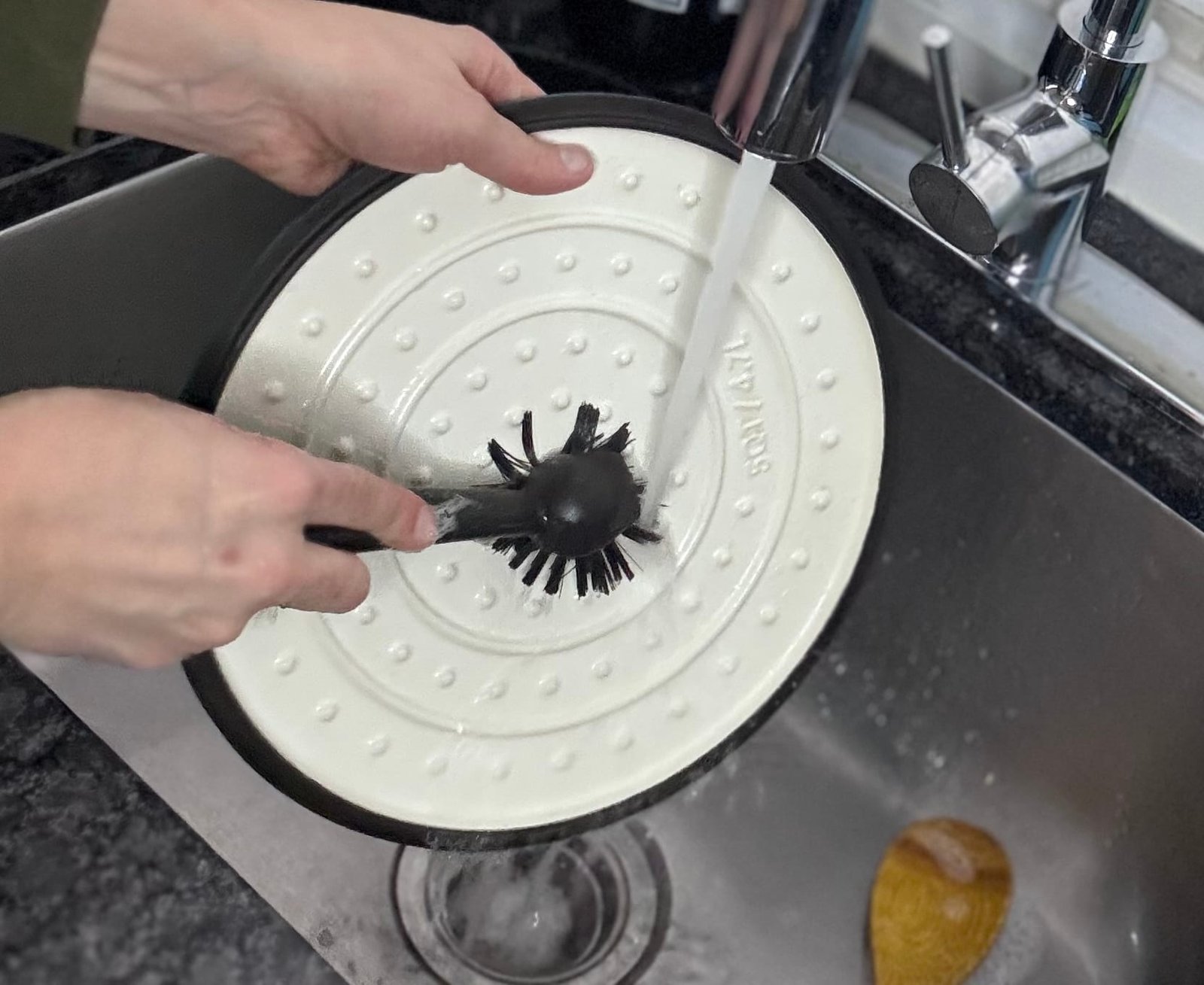 IMG_9987 rinse the lid