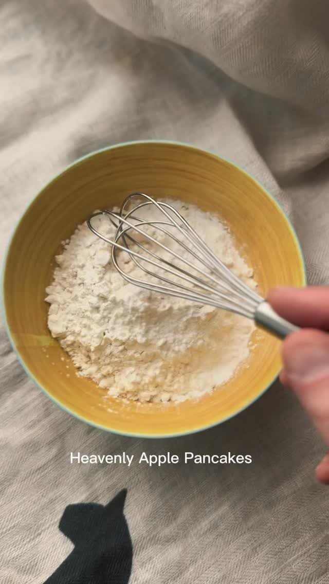 Comment “HEAVEN” for recipe 👇

Make these easy heavenly pancakes with cinnamon and apples for a super yummy breakfast that everyone will love.

What You’ll Need

1 cup all-purpose flour
1 tablespoon cornstarch
1 teaspoon baking soda
½ teaspoon ground cinnamon
pinch of fresh nutmeg
pinch of salt
1 egg
1 cup buttermilk
1 tablespoon maple syrup
4 tablespoons butter
lemon zest
1-2 apples, finely chopped (plus extra for caramelizing apples)

#pancakes #easycooking #affiliatelink #kitchentips