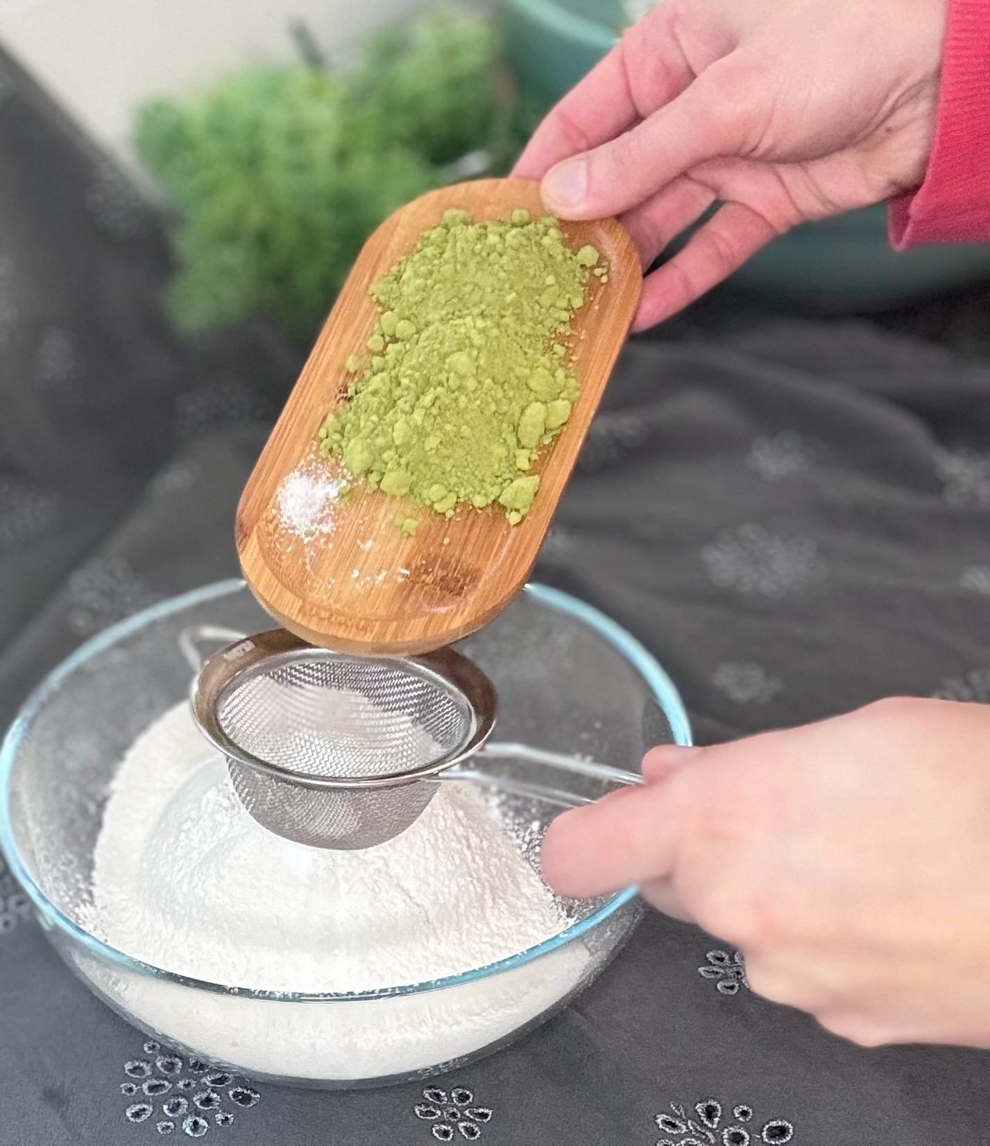 IMG_0568 add matcha in flour