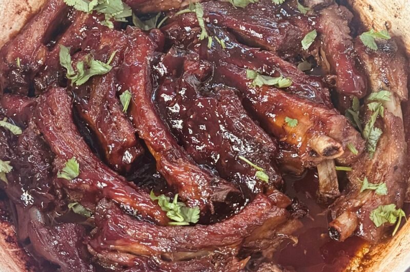 Sticky Ribs in Dutch Oven