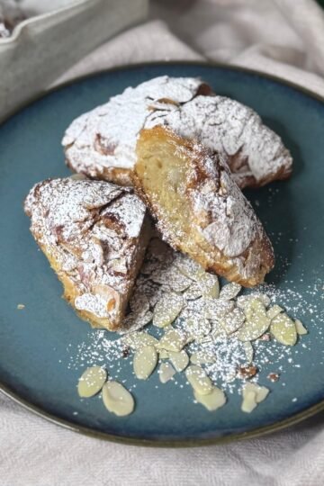 easy almond croissants