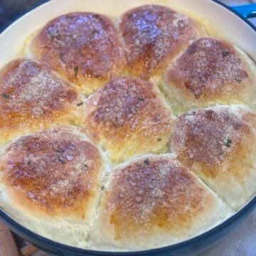 fluffy dinner rolls