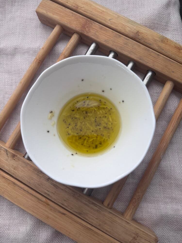 IMG_2106 mix garlic and olive oil