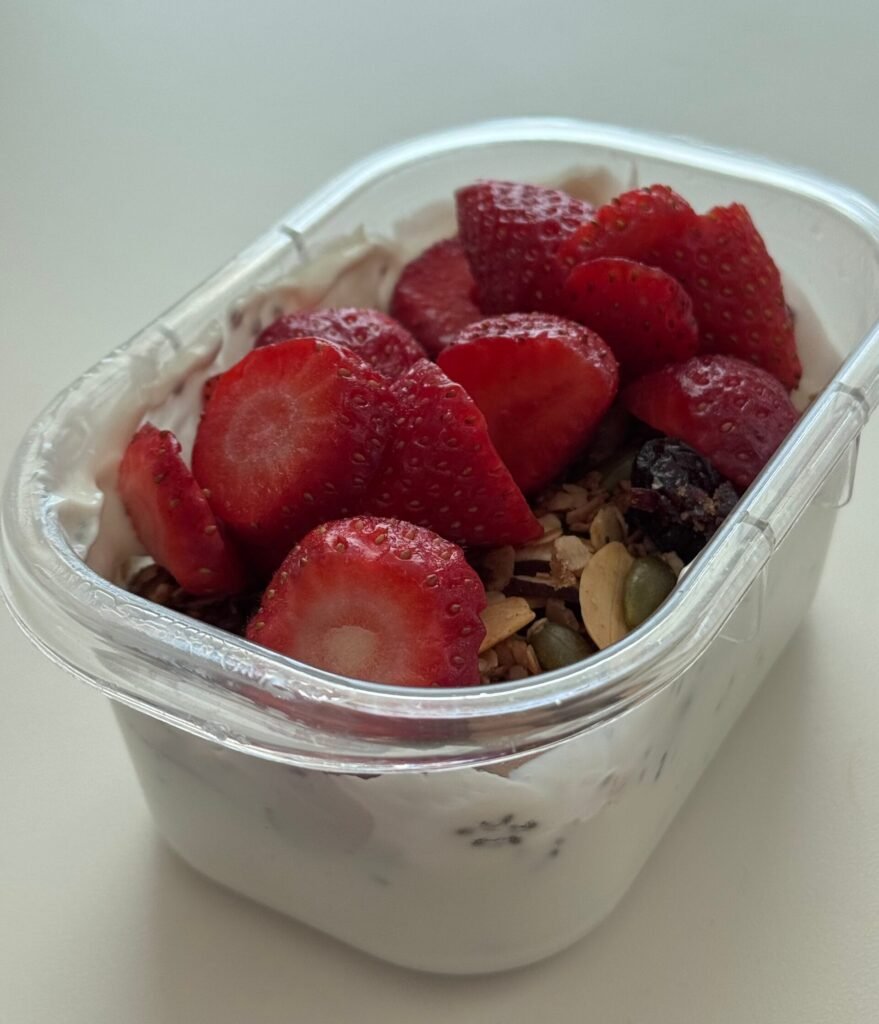 granolla breakfast bowl