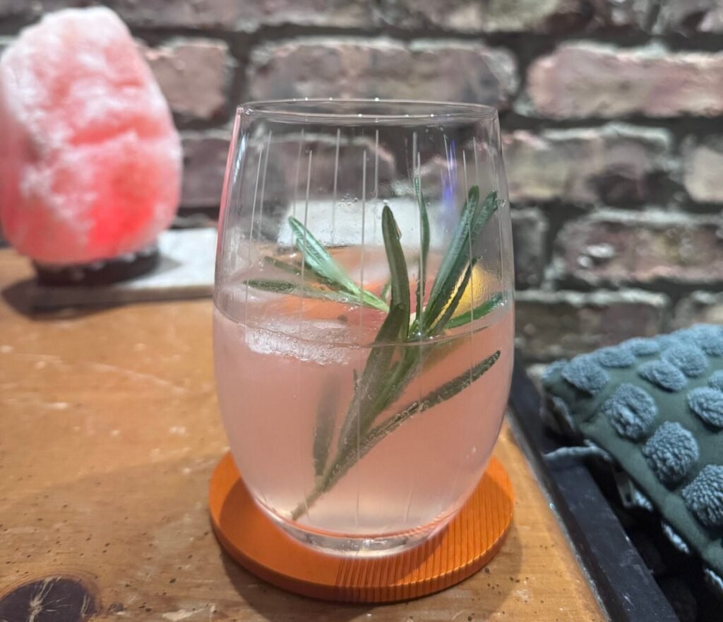 pink gin spritz