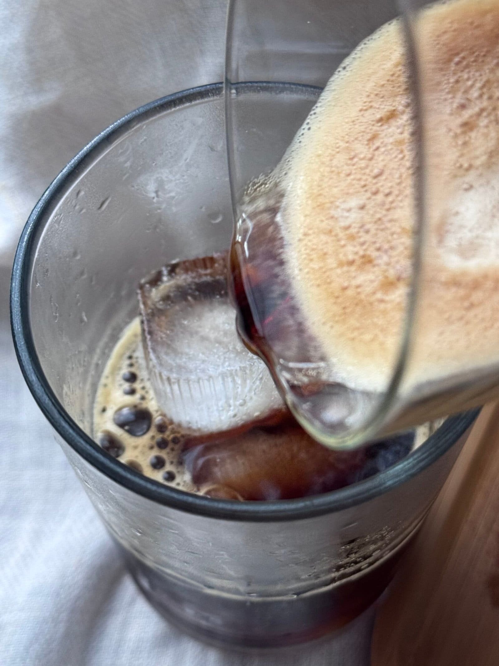 IMG_3952 add the coffee in the ice