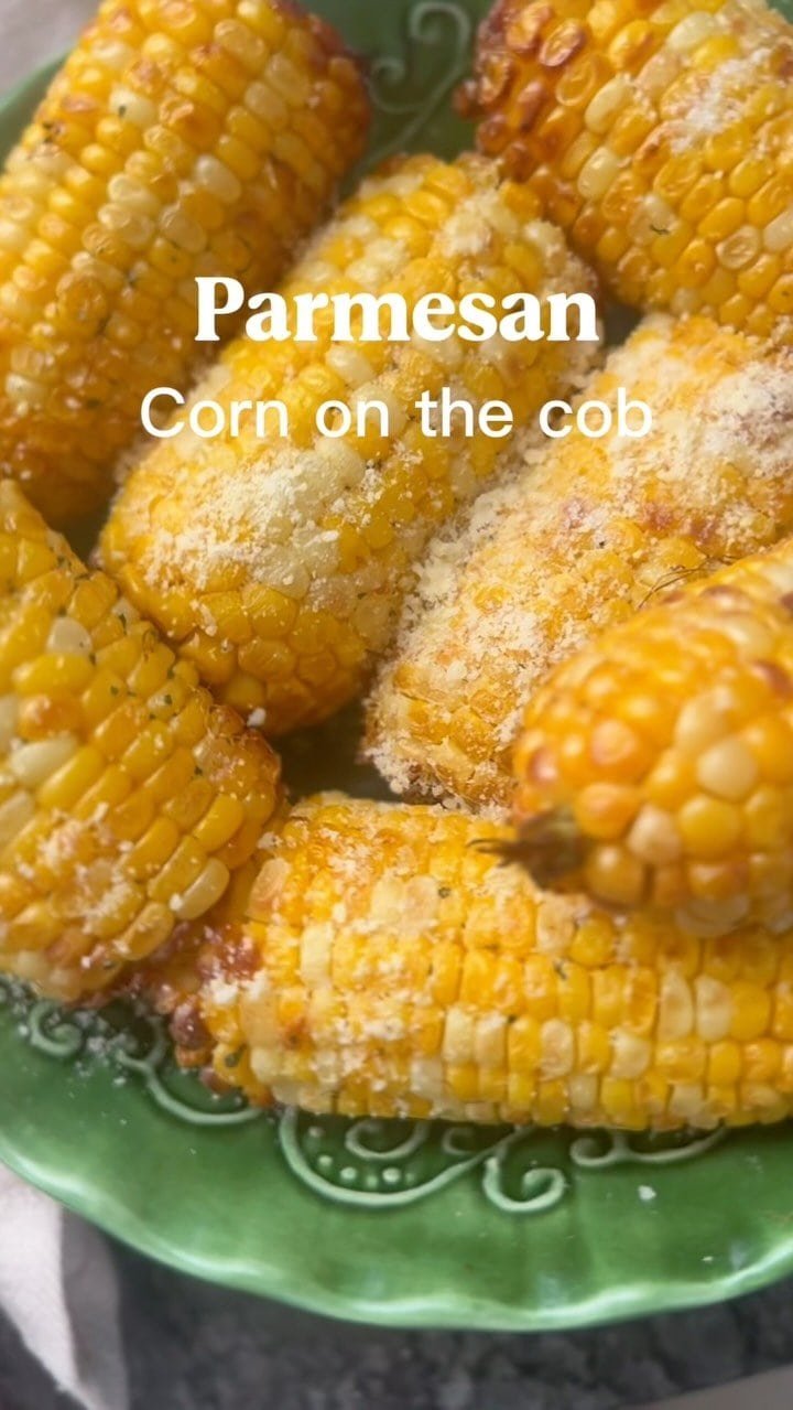 Buttered parmesan corn on the cob made in the air fryer. Easy, delicious and ready in minutes.

Comment “CORN” for recipe 👇
#easycooking #affiliatelink #cornonthecob