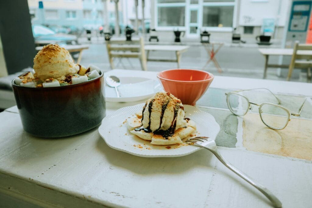 perfect vanilla ice cream toppings