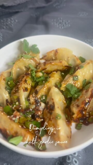 Comment “DUMPLINGS”
This easy dumplings sauce is one I make very often. It takes only a couple of minutes to prepare, but it completely changes the flavour of the dish. The homemade sauce for dumplings is garlicky, slightly sweet, nicely tangy, and has just enough heat to make it interesting.
Comment “ DUMPLINGS” for recipe 👇
#dumplings #asianrecipes #easycooking #affiliatelink #kitchenhacks