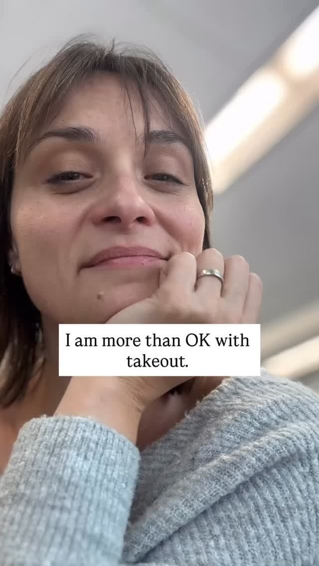This number shocked me.

I’m more than ok with takeout.
Here and there? Yes please.
We deserve a treat. And I love supporting local.

But when “here and there” turns into often…

It starts eating vacation money.

Not just dinner.
Plane tickets.
Beach days.
Memories.

I made a simple Dinner Reality Check Calculator.
See where you stand before tonight’s order - comment “MONEY” 👇

#easycooking #kitchentips #foodcost #affiliatelink