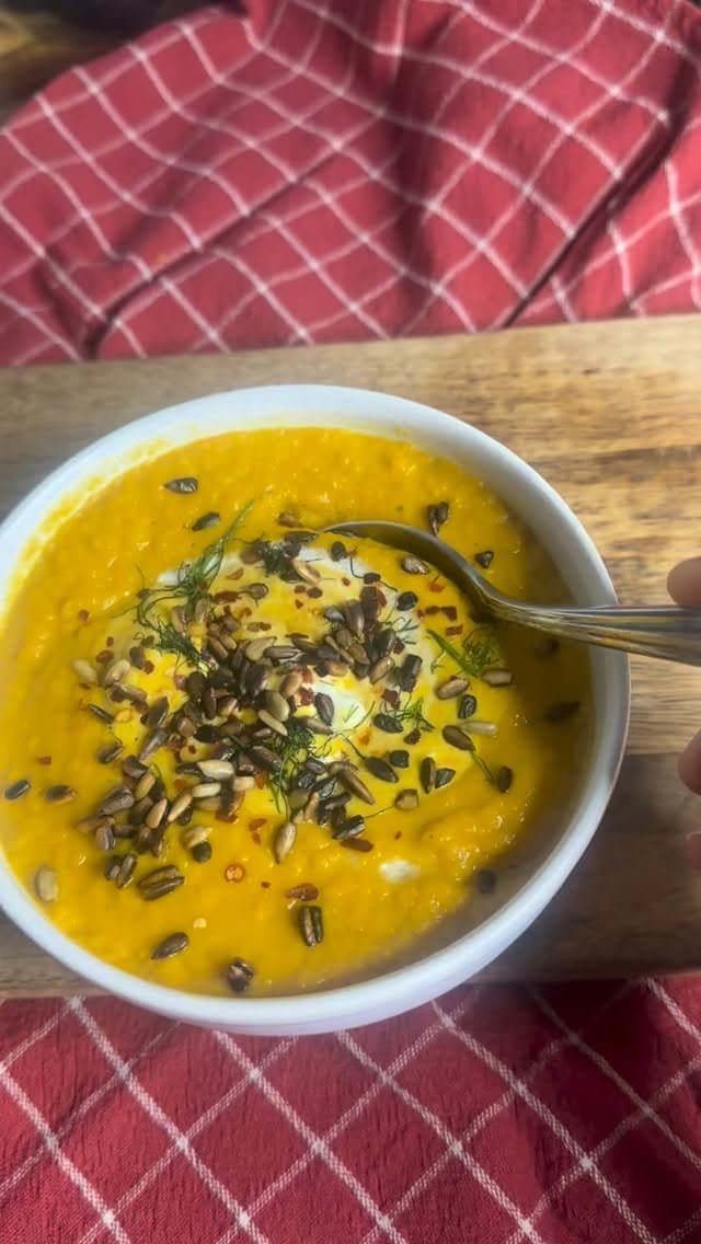 Creamy roasted fennel soup with carrots and sweet potato. Easy vegetable soup recipe that’s simple, and delicious.

Ingredients

½ medium fennel bulb
1 small onion
3-4 garlic cloves
1-2 medium carrots
1 small sweet potato (or 1 cup chopped pumpkin)
1 celery stalk
2-3 tablespoons light olive oil
1 teaspoon ground cumin
1 teaspoon chilli powder
½ teaspoon ground turmeric
1 cup broth, plus more as needed
Salt and black pepper
For serving
1 dollop sour cream
1-2 tablespoons sunflower or pumpkin seeds
1 teaspoon chilli flakes (optional)

Comment “FENNEL” for full recipe

#fennelsoup #easycooking #soup