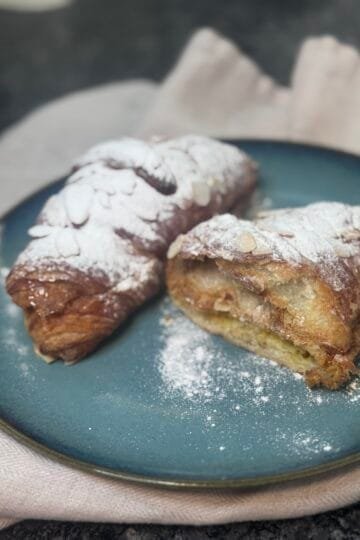 pumpkin spice croissants