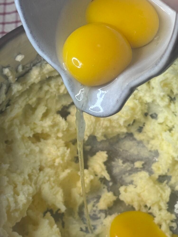 egg yolks add egg yolks