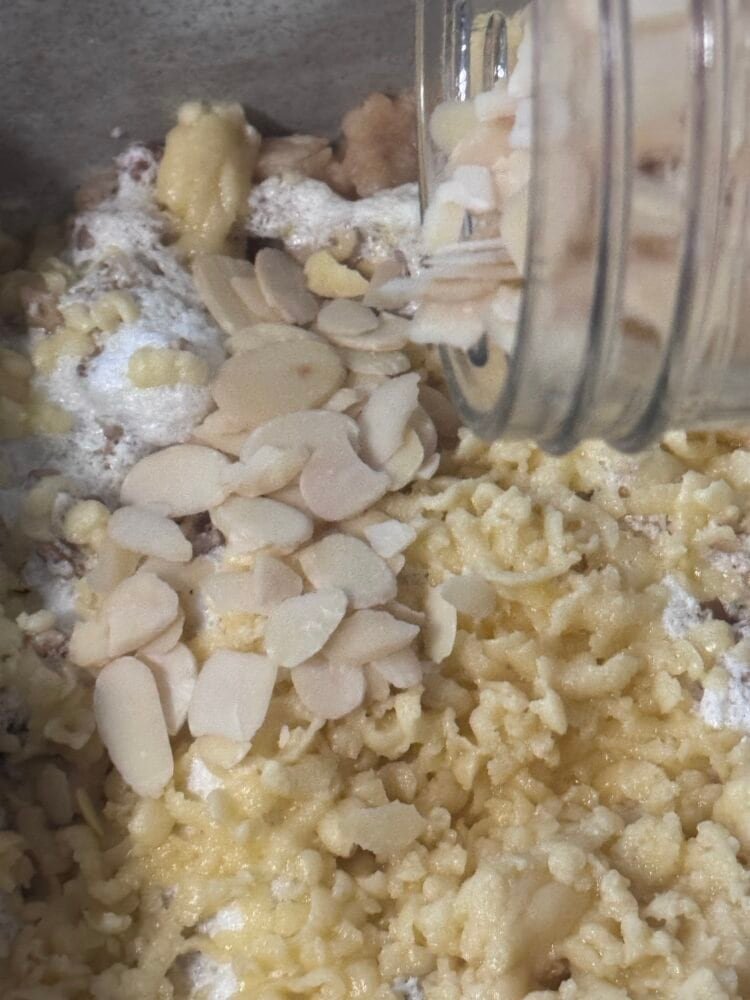 shredded almonds sprinkle shredded almons