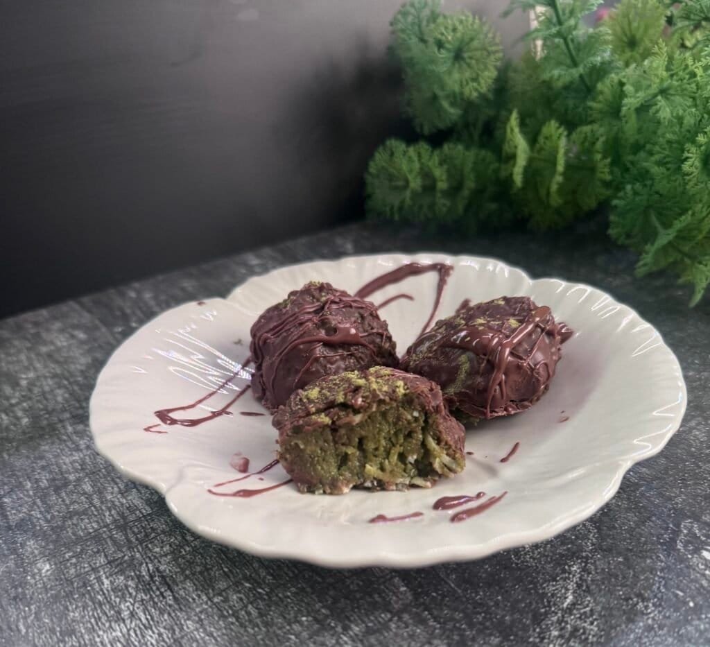 No-Bake Protein Balls with Matcha and Coconut