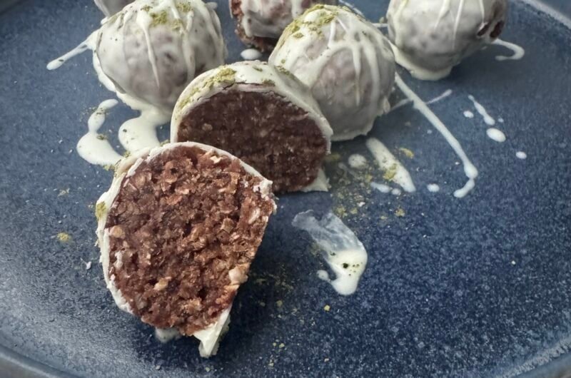 No Bake Chocolate Protein Balls