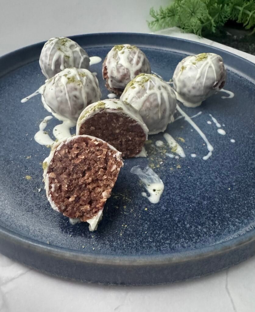 Nobake chocolate protein balls