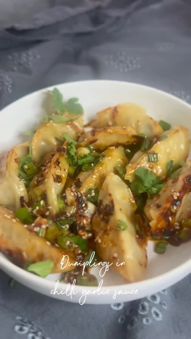 Comment “DUMPLINGS” for recipe 👇

 This easy dumplings sauce is one I make very often. It takes only a couple of minutes to prepare, but it completely changes the flavour of the dish. These homemade sauce for dumplings is garlicky, slightly sweet, nicely tangy, and has just enough heat to make it interesting. 

What makes dumplings truly special for me is the sauce you serve with them.

#affiliatelink #easycooking #dutchovencooking #dumplings