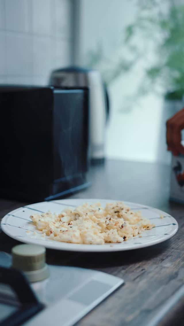 The easiest protein swap nobody talks about 👇

Swap rice → cauliflower rice. 
Then load your bowl with protein.
Chicken + peppers + onions on top 👉 fast, and delicious.

You’re not eating less. 
You’re eating smarter.

👉 For more protein swaps comment “PROTEIN” or check link in bio @chickinapron 

#proteinswap #cauliflowerrice #affilatemarketing #chickinapron #highproteinmeals