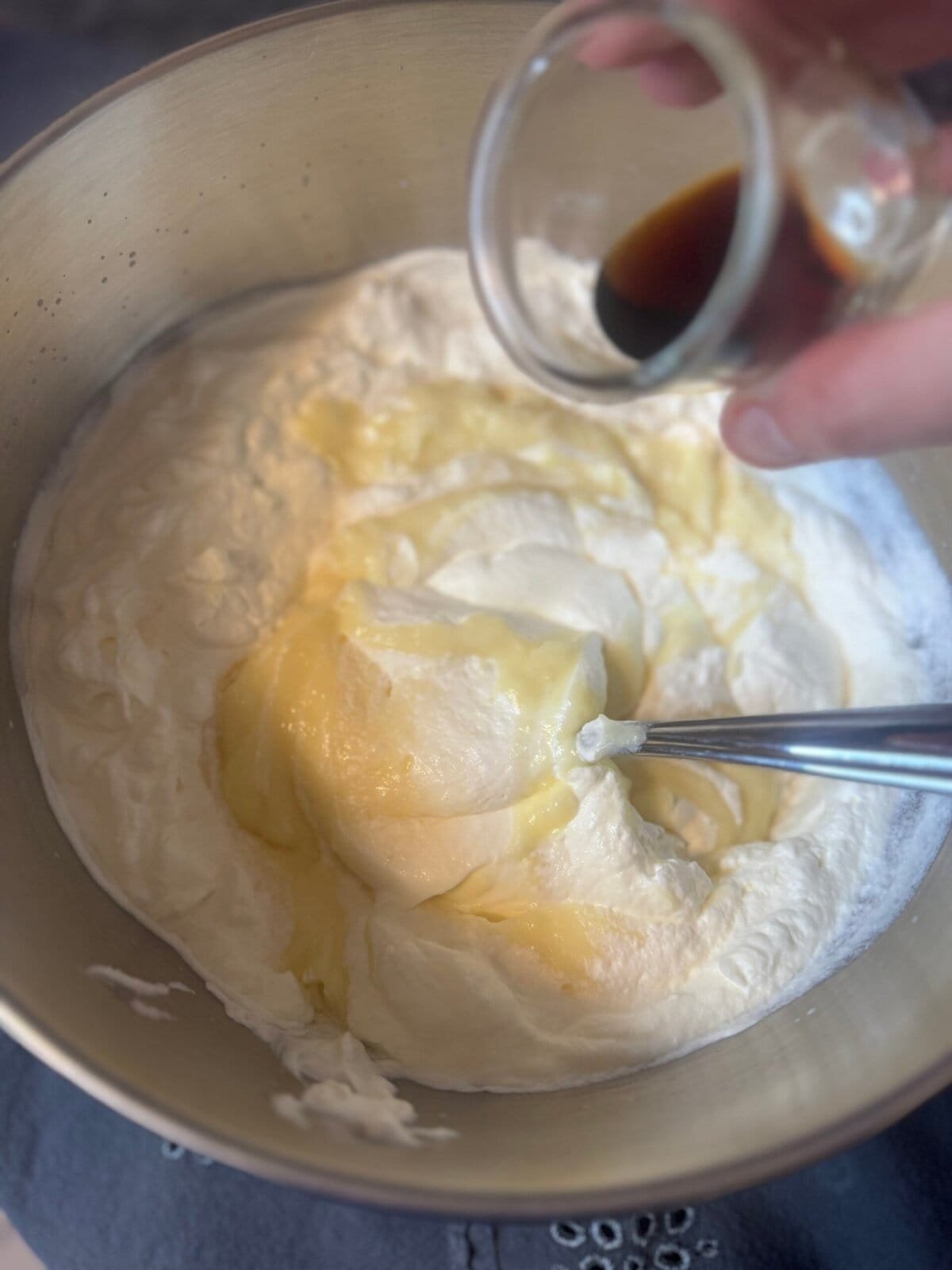 pour vanilla pour vanilla