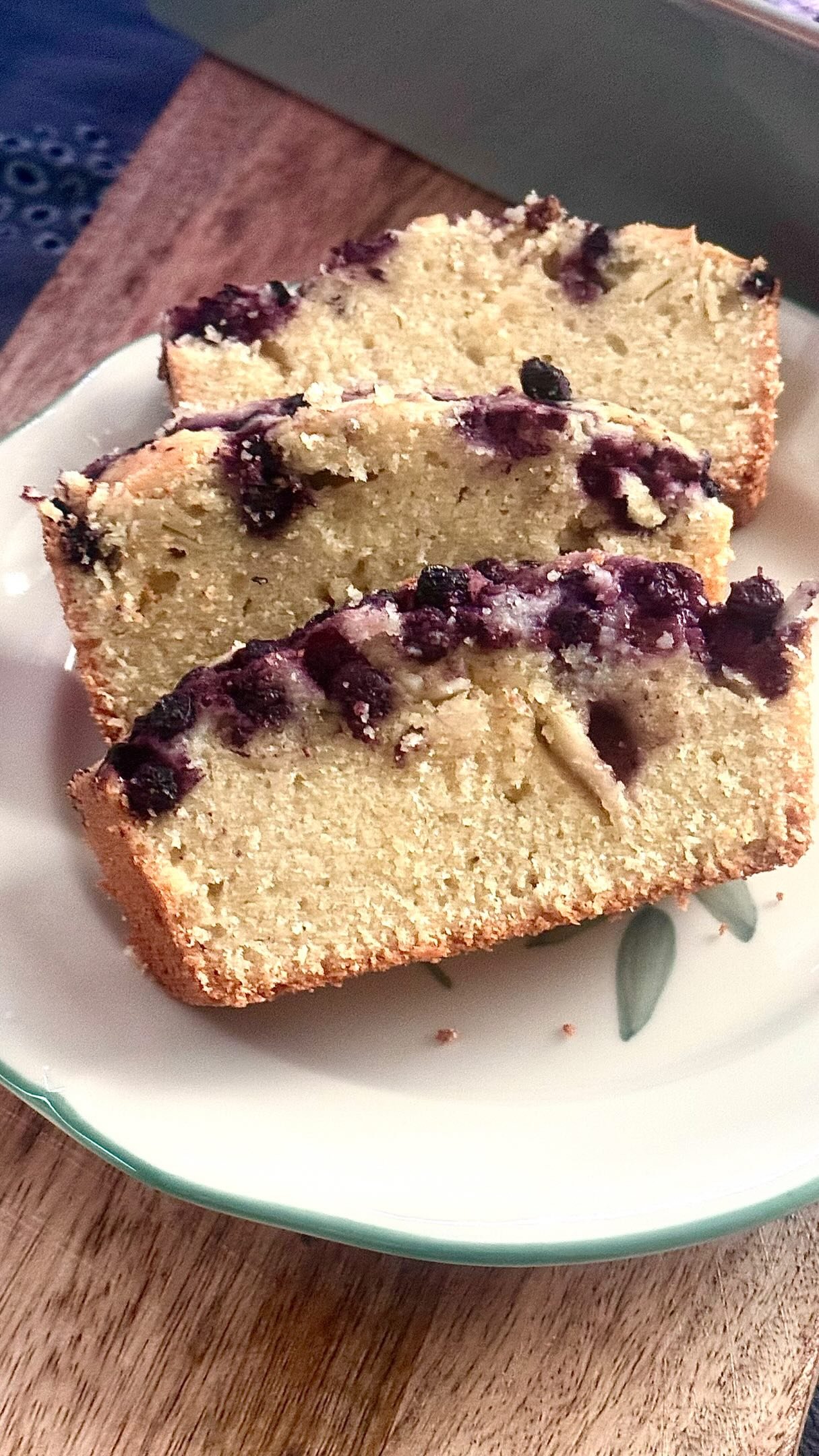 This almond pound cake with blueberry is easy, moist, and so flavourful. 

Learn how to make almond flour pound cake with simple ingredients.

Comment “pound” for the recipe 👇

#almondcake #dessert #coffeecake #easycooking #affiliatelink