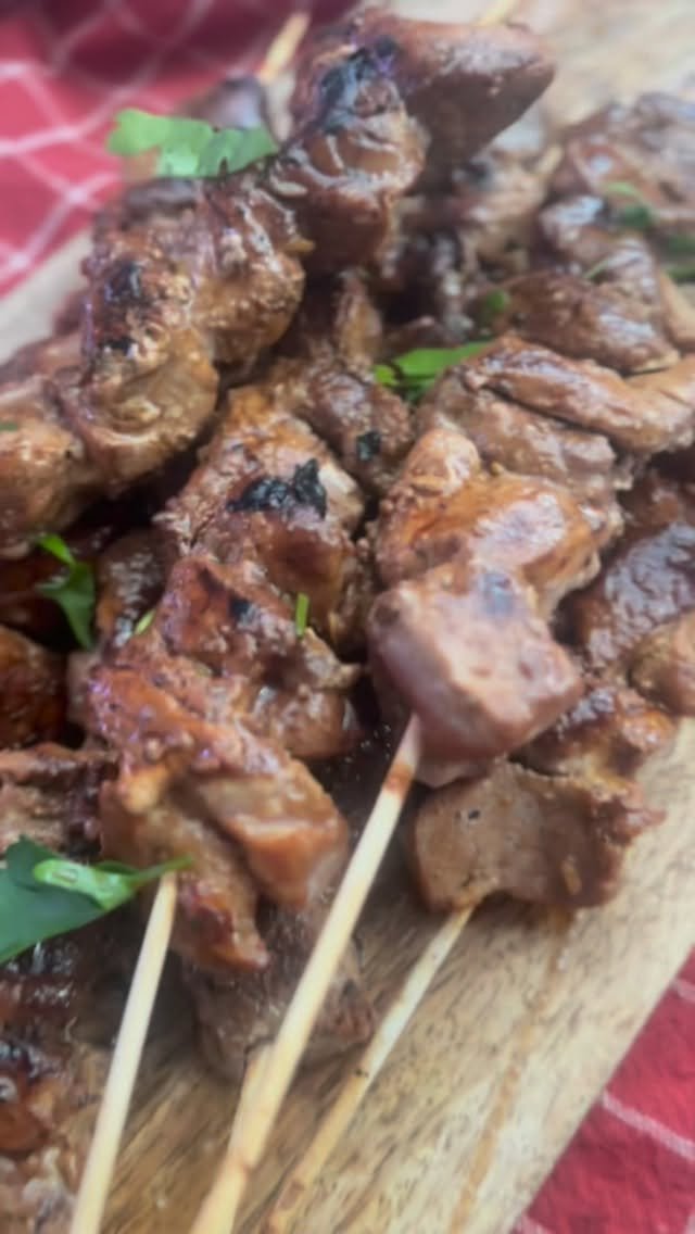 Another summer favourite!

Time to try these Honey Garlic Pork Skewers

Easy marinated pork skewers with a honey garlic soy glaze, perfect for summer BBQ days. Simple ingredients, big flavour, and amazing as leftovers.

Comment “SKEWERS” for recipe 👇

#easycooking #affiliatelink #bbq #skewers