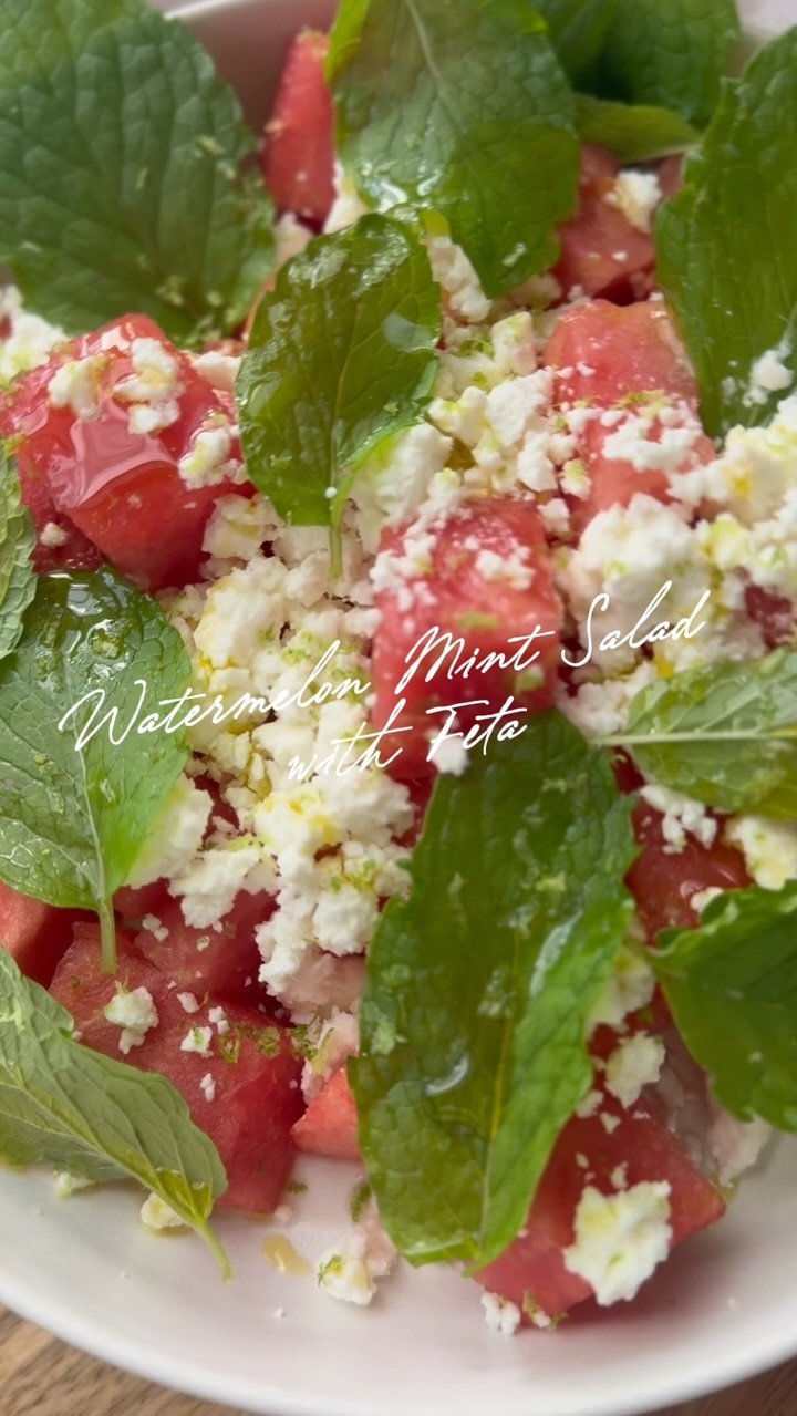 A refreshing watermelon mint salad with feta and lime that takes 5 minutes to make. The easy watermelon salad you’ll make all summer long.

Comment “WATERMELON” for recipe 👇

#easycooking #salad #watermelonsalad
