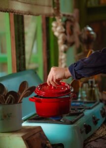 DUTCH OVEN