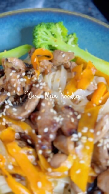 My mind was blown when I figured how easy chow mein noodles can be. Once you gather the pantry staples (like the soy sauce and oyster sauce), you will realize how simple, and honestly fun, it is to pull this dish together.

Comment “CHOW MEIN” 

#asianrecipes #noodles #chineserecipe