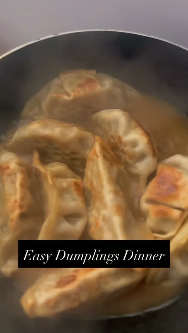 Learn how to make easy dumplings sauce at home. This Chinese dumplings sauce recipe is quick, flavourful, and perfect as a sauce for dumplings.

Ingredients

25-30 frozen dumplings
5-6 green onions, finely chopped
3 garlic cloves, minced
1 inch fresh ginger, grated
2 tablespoons chilli paste
1 tablespoon toasted sesame seeds
4 tablespoons soy sauce
3 tablespoons rice vinegar
1 tablespoon smooth peanut butter
1 tablespoon honey or brown sugar
3 tablespoons sesame oil
1/4 cup broth or water
Fresh cilantro for garnish

Comment “DUMPLINGS”

#affiliatelink #kitchentips #easycooking #dumplings